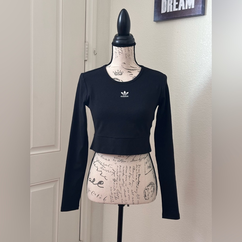 Adidas crop top sweatshirt